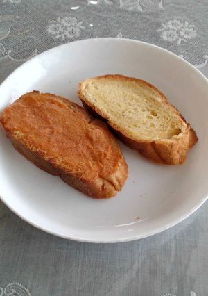 ガーリックトースト＆たらこマヨパン😋-レシピのメイン写真