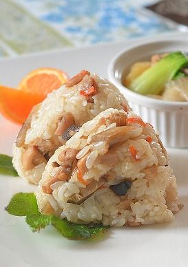鶏ごぼうの混ぜ込みおにぎり♪-レシピのメイン写真