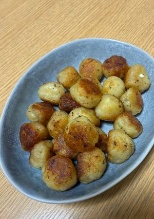 やみつき！悪魔のガーリックポテトボール-レシピのメイン写真