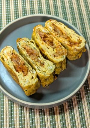 マイルドな辛味が食欲UP♡キムチの卵焼き-レシピのメイン写真