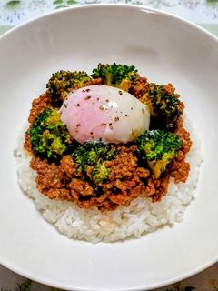 ランチ!ブロッコリー豚挽肉キーマカレー丼-レシピのメイン写真