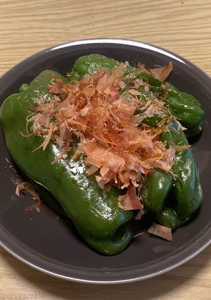 [簡単野菜]ヘタも種も！まるごとピーマン-レシピのメイン写真