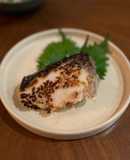 塗って焼くだけ！ブリの塩麹焼き