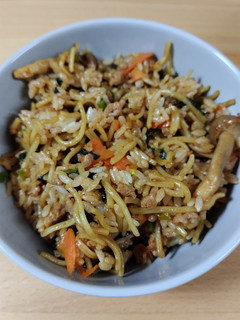 米2合とチルド焼きそば2玉で!そばめし-レシピのメイン写真