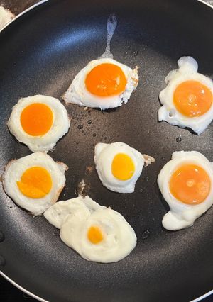 1つの卵で3つのミニ目玉焼き-レシピのメイン写真
