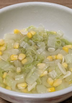 白菜とにんにくとコーンの時短おかずスープ-レシピのメイン写真