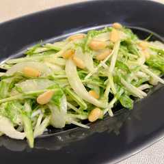 รูปของ 水菜のサラダ★玄米甘酒と桃のドレッシング