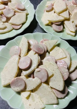 梨と魚肉ソーセージのサラダ-レシピのメイン写真