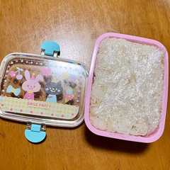 รูปของ 弁当箱でおにぎらず２