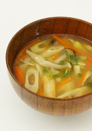 四方竹と油揚げの味噌汁-レシピのメイン写真