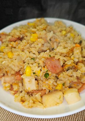 シーフド&ウィンナーのガーリック炒飯-レシピのメイン写真