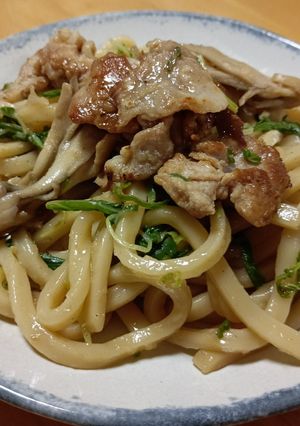塩麹豚と水菜のおろし焼きうどん-レシピのメイン写真