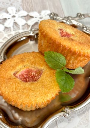 いちじくとバナナのふわふわ♡カップケーキ♪-レシピのメイン写真