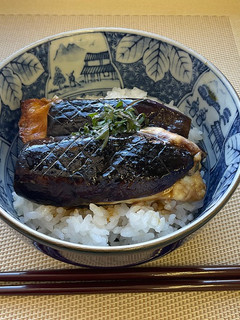 【野菜マシマシ】なすのかば焼き風丼-レシピのメイン写真