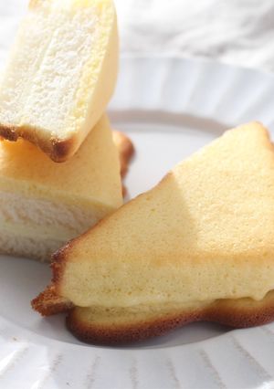 三角チーズパン(クリームチーズサンド)-レシピのメイン写真