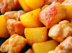 簡単！鶏もも肉とじゃがいもの照り焼き-レシピのメイン写真