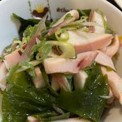 รูปของ イカとワカメの和え物