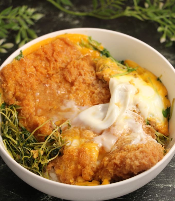 簡単！他人丼☆豆苗チキンカツ丼 by だんどり亭 【クックパッド】 簡単