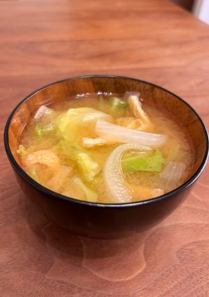 春キャベツと新玉ねぎの味噌汁-レシピのメイン写真