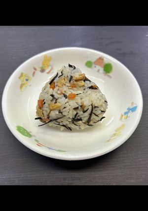 保育園のひじきおにぎり-レシピのメイン写真