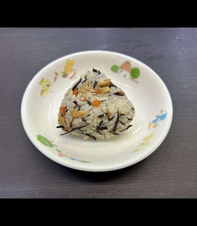 保育園のひじきおにぎり-レシピのメイン写真
