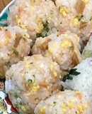 鮭・メンマ・炒り卵・青のりの混ぜおにぎり