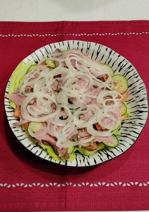 トマトと玉ねぎのパストラミサラダ-レシピのメイン写真