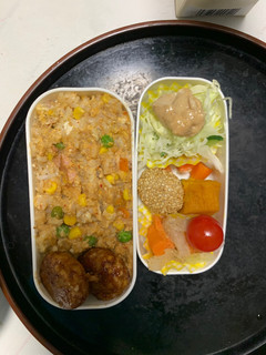 レンジ洋風キムチユッケ丼味炒飯弁当-レシピのメイン写真