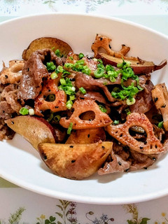 れんこんとさつまいもと牛肉の炒め物-レシピのメイン写真