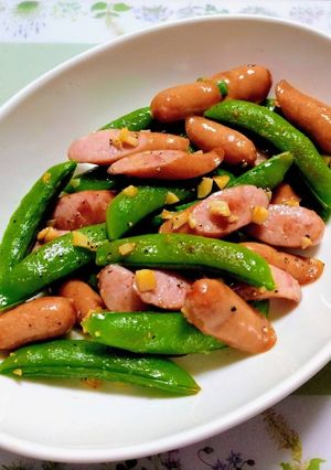 簡単ソーセージスナップエンドウ大蒜炒副菜-レシピのメイン写真