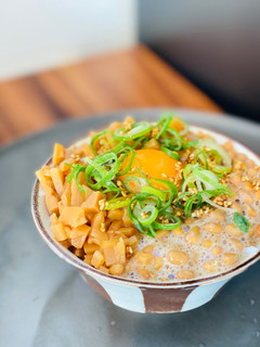 コクうまメンマ納豆丼-レシピのメイン写真