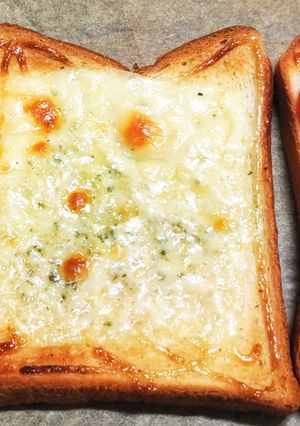 なんちゃってブルーチーズトースト-レシピのメイン写真