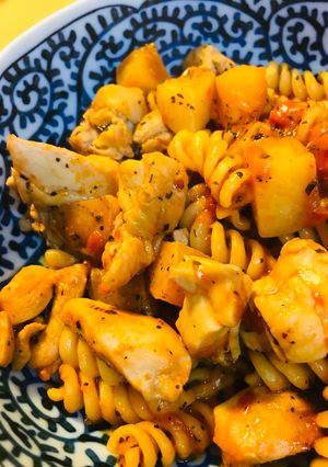 鶏肉とジャガイモのトマト缶煮＋短パスタ-レシピのメイン写真