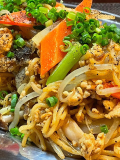 黒胡椒醬焼きそば 咖喱黒胡椒醬鐵板麵-レシピのメイン写真