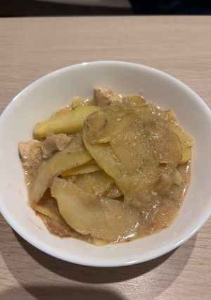 生クリーム不要！ジャガイモのシュクメルリ-レシピのメイン写真
