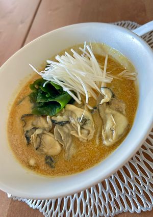 牡蠣味噌カレー牛乳ラーメン-レシピのメイン写真