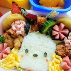 รูปของ ポチャッコのキャラ弁　お弁当