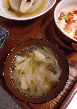 カリフラワー芯と長ネギの汁物-レシピのメイン写真