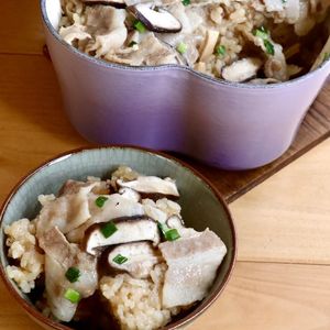食べ過ぎ注意！豚バラ肉と椎茸の中華風炊き込みご飯