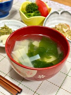 筍の甘皮とわかめのお味噌汁♪-レシピのメイン写真