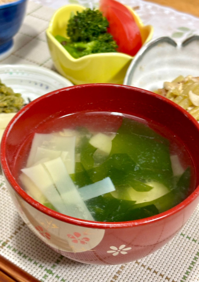 筍の甘皮とわかめのお味噌汁♪-レシピのメイン写真