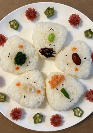 可愛いかおのおにぎり·͜· *-レシピのメイン写真