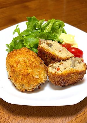 しっとりホクホク!おから煮リメイクコロッケ-レシピのメイン写真