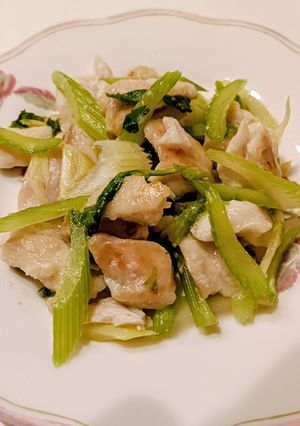 鶏むね肉とセロリの塩炒め-レシピのメイン写真