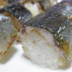 รูปของ 実はカンタン＆旨い★焼きさんまの棒寿司