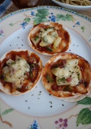 ☆餃子の皮で簡単ミニピザ☆ソースも自家製-レシピのメイン写真