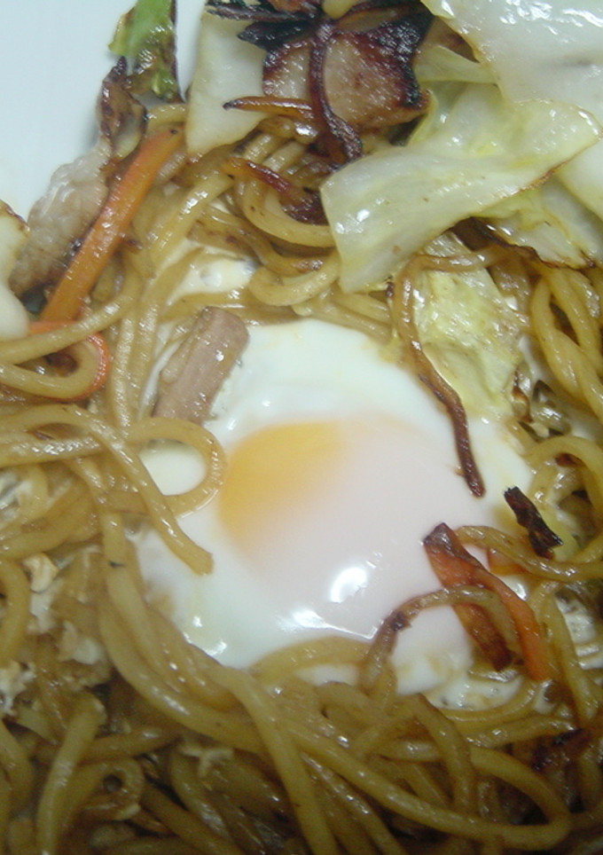 焼きそば★卵落とし-レシピのメイン写真