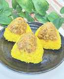 ターメリックライスのキーマカレーおにぎり