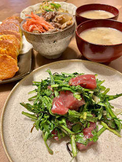 マグロと春菊のサラダ-レシピのメイン写真