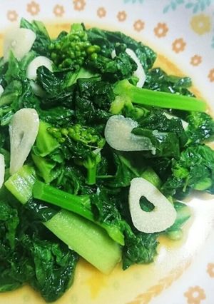 のらぼう菜でにんにくたっぷり青菜炒め-レシピのメイン写真